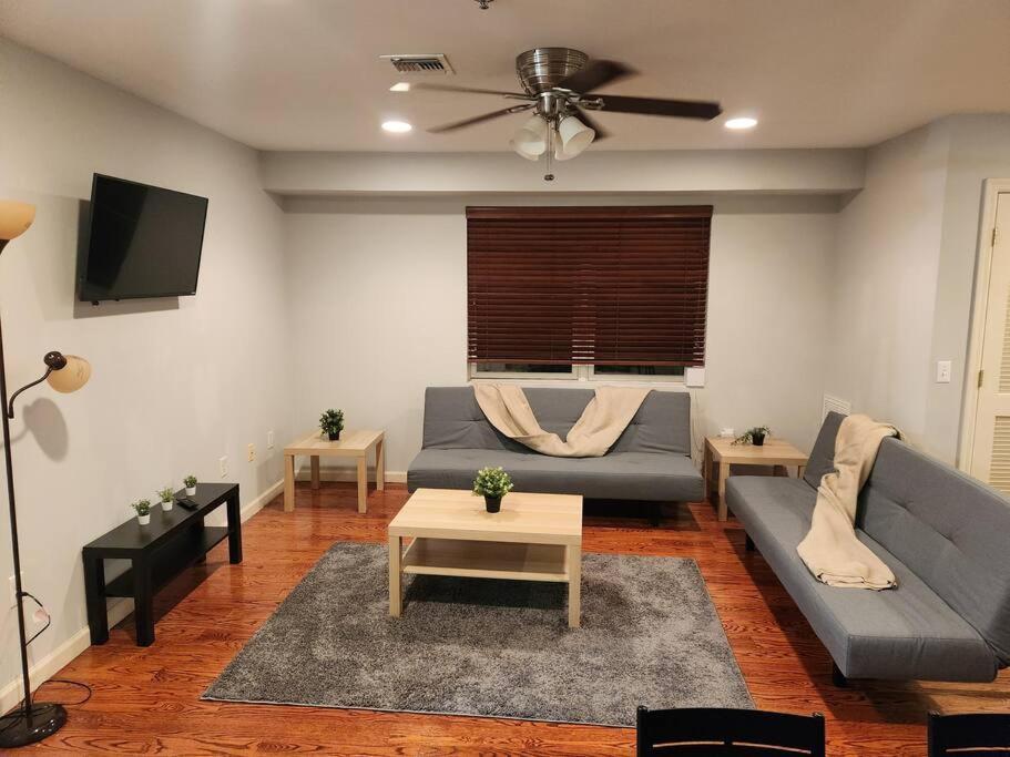 Luxury 2 Bed Apt, Mins To Nyc! Union City Εξωτερικό φωτογραφία